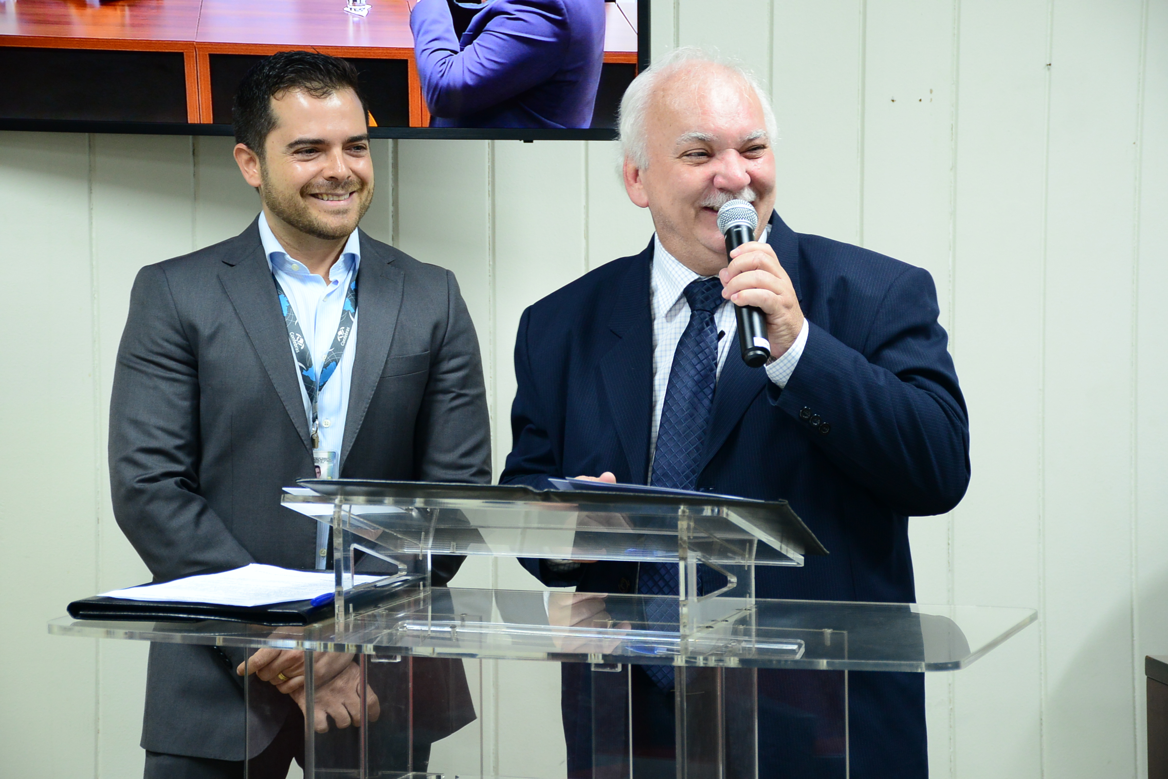 Ato de posse dos novos dirigentes da SACLE