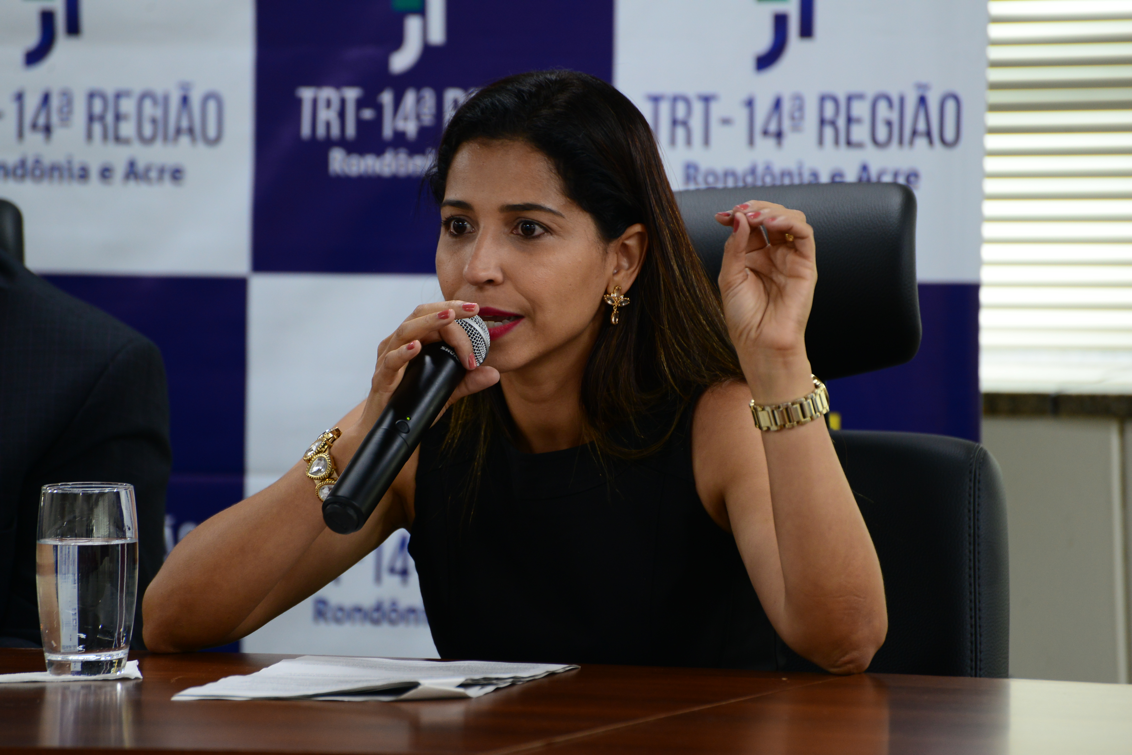 Na quinta-feira (09), Osmar Barneze coordenou uma reunião presencial e por videoconferência com todos os magistrados, diretores e demais servidores das varas trabalhistas de Rondônia e Acre para apresentar o novo órgão e destacar a importância de sua atuação.
