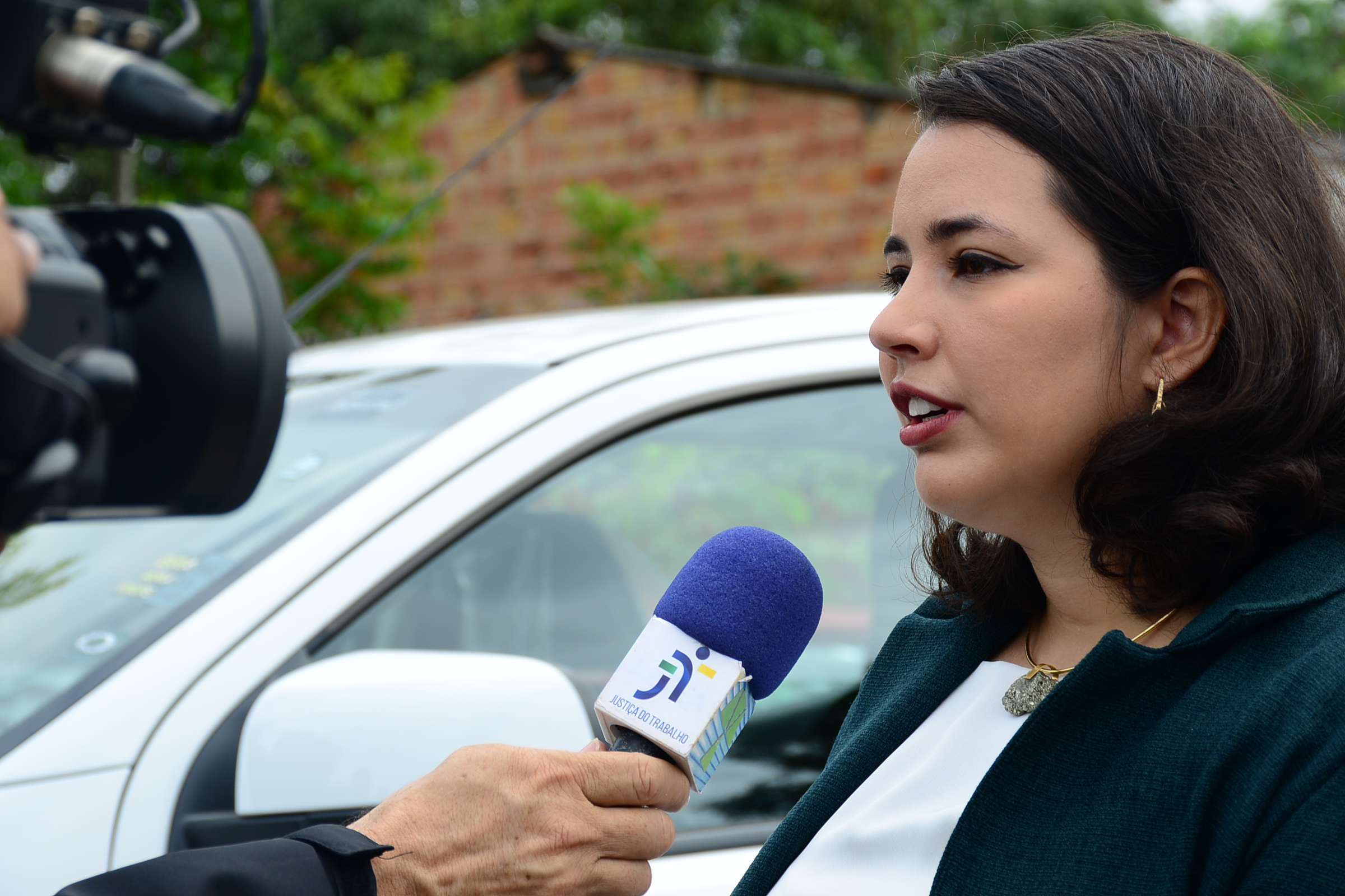 Procuradora Camila fala sobre a importância da destinação do veículo com apoio da JT