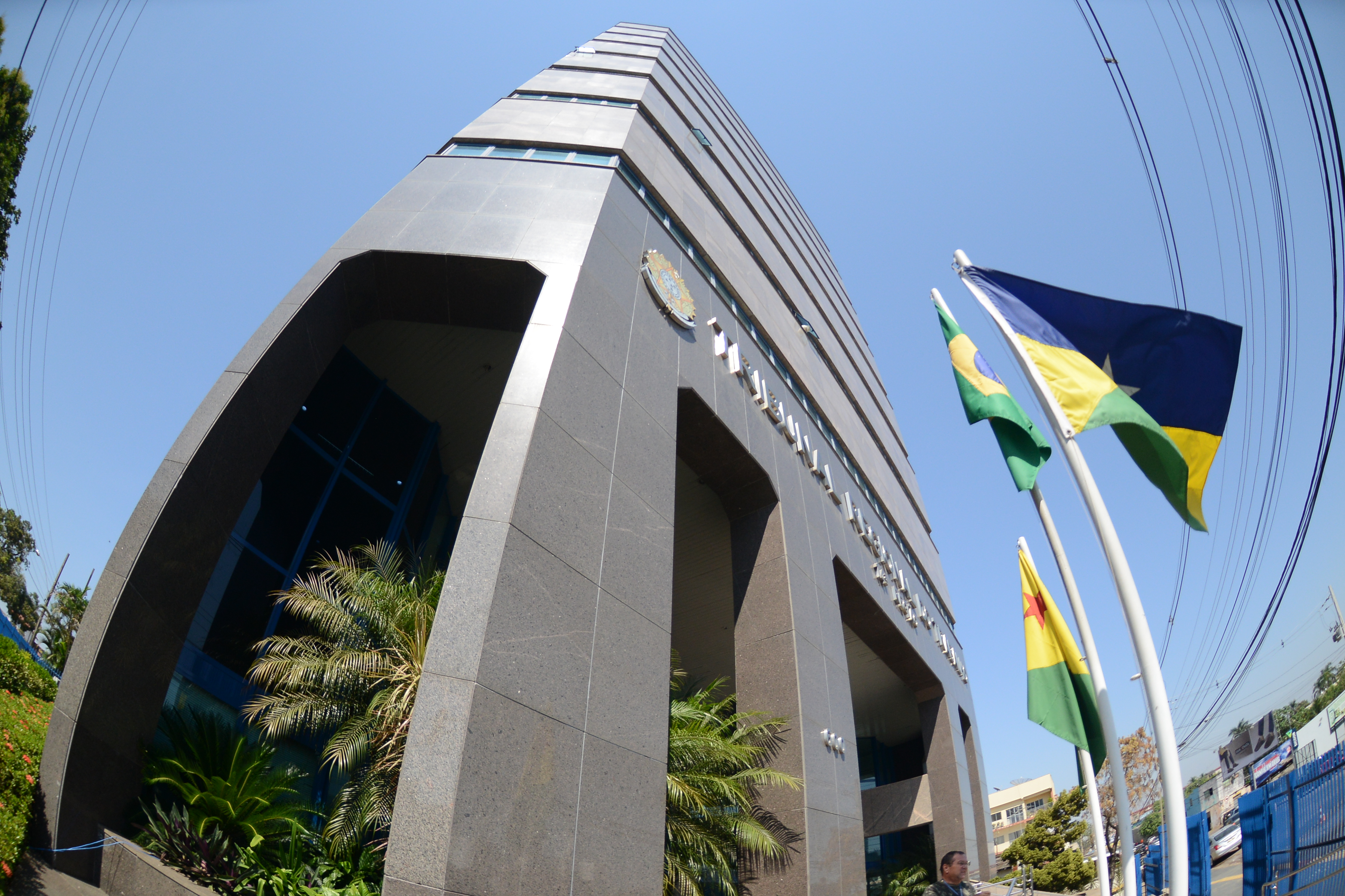 foto fachada do edifício sede do trt14