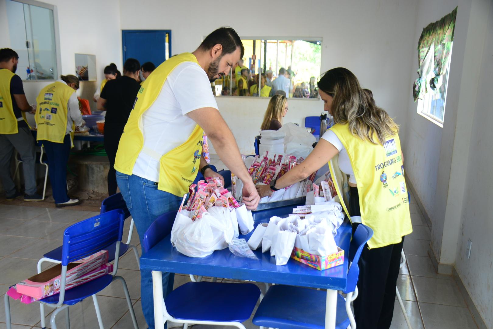 Dia das Crianças especial escola rural na comunidade Colônia Viçosa em Porto Velho