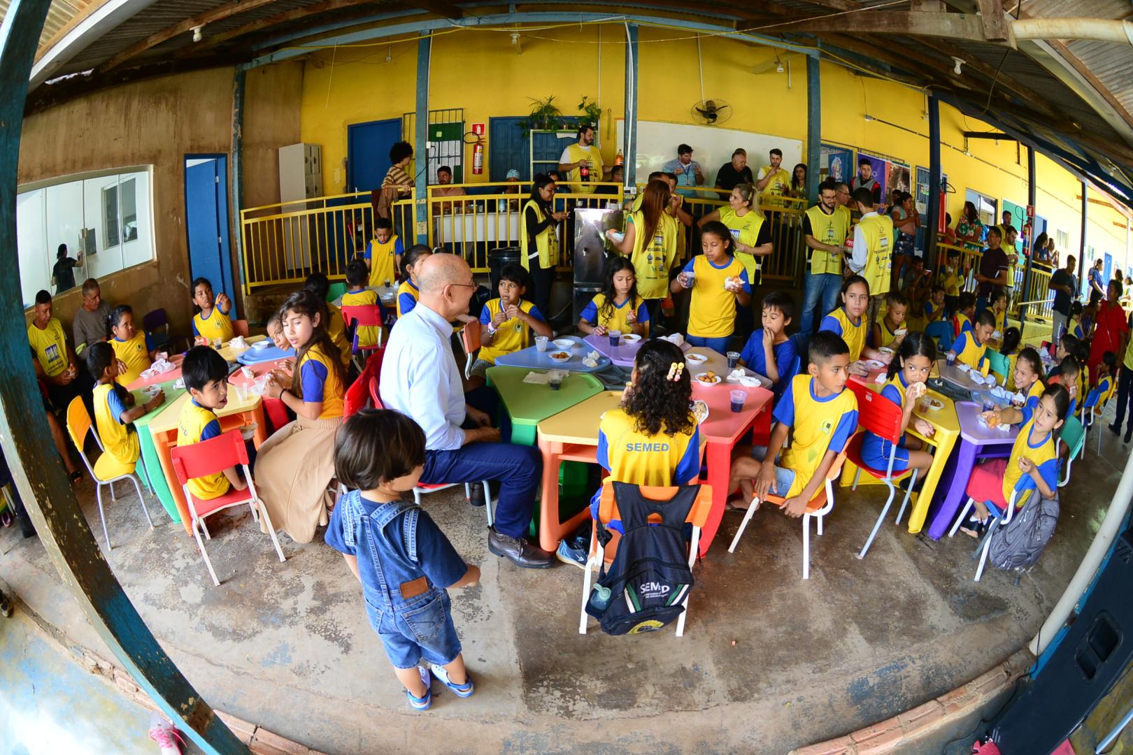 Dia das Crianças especial escola rural na comunidade Colônia Viçosa em Porto Velho