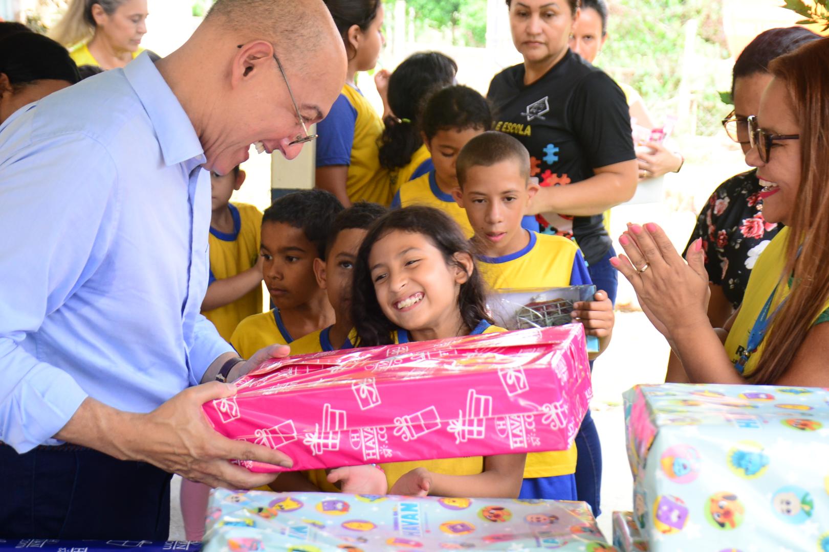Dia das Crianças especial escola rural na comunidade Colônia Viçosa em Porto Velho