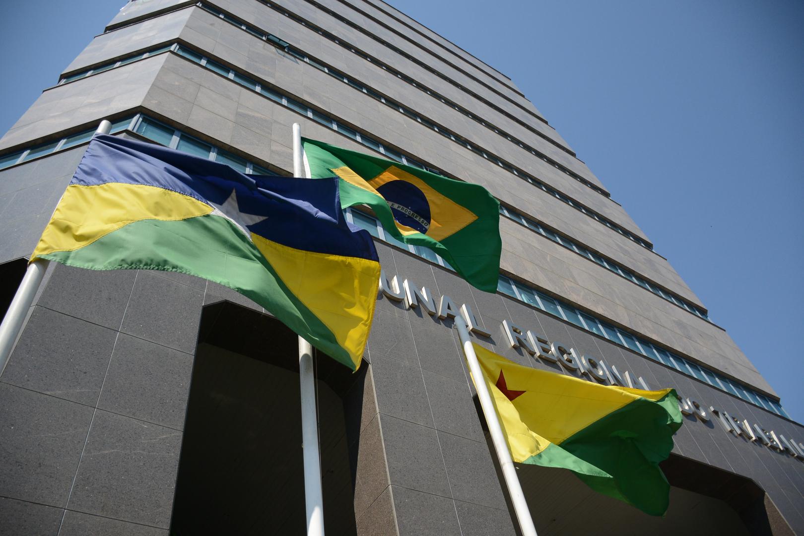 Fachada da sede do TRT-14