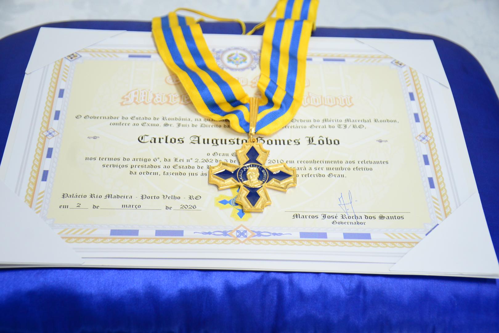 Presidente e vice-presidente e corregedor do TRT-14 recebem Medalha Marechal Rondon 