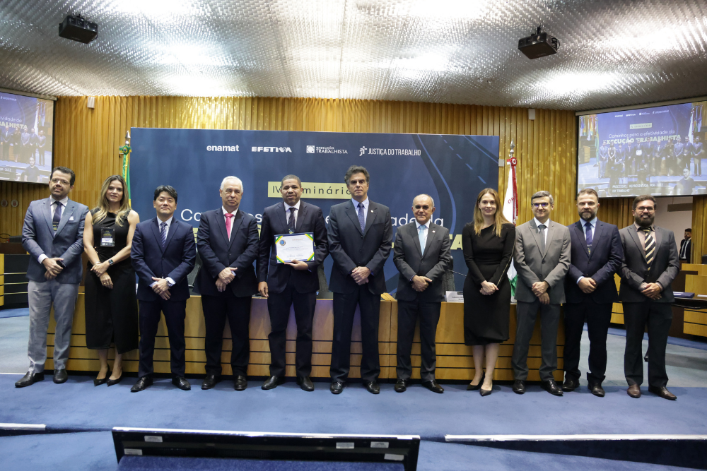  juiz do Trabalho Wadler Ferreira representou o TRT-14 na cerimônia de entrega das premiações.