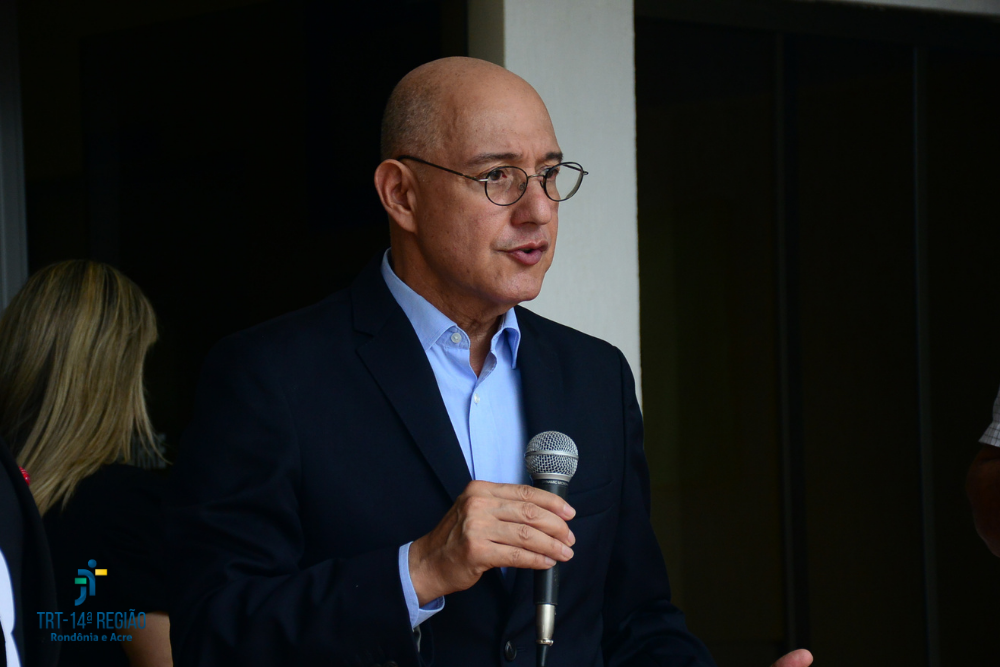 Ato oficializou entrega de sistema fotovoltaico e repasse de mais de R$ 1,3 milhão ao município